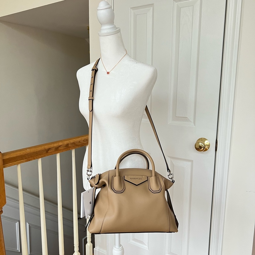 Authentic Brand New Givenchy Soft Antigona bag, small size - Picture 14 of 16